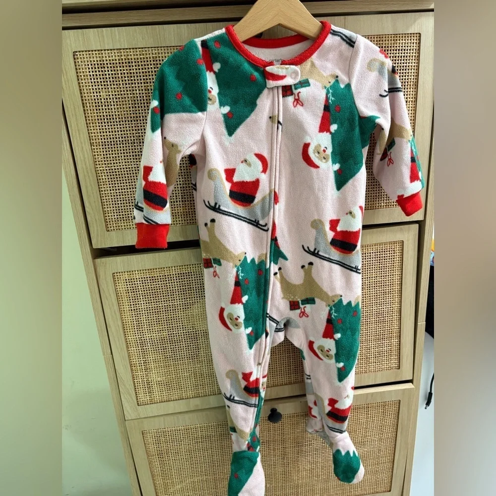 Carter’s soft and warm pjs Size 18M